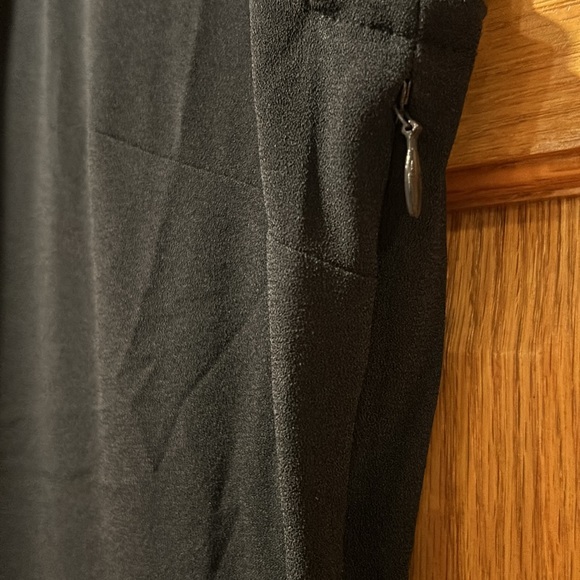 Banana Republic Navy Blue side zip V-neck knee length poly spandex - Picture 3 of 4